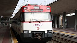 Tren de cercanías en Santander