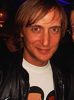 David Guetta durante sus presentaciones a principios de la década de 2000