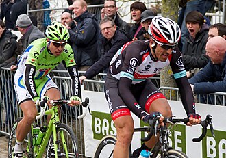 Peter Sagan y Fabian Cancellara en carrera