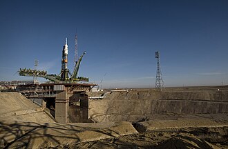 Cohete Soyuz en una plataforma de despegue