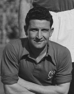 Fotografía histórica de Albert Batteux, el entrenador más laureado del campeonato.