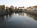 El río Dyje a su paso por el centro urbano de Břeclav