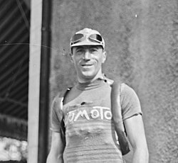 Fotografía de archivo y datos biográficos de Georges Cuvelier