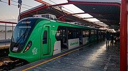 Tren del sistema Metrorrey en Monterrey
