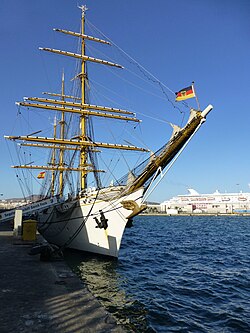 Buque escuela Gorch Fock