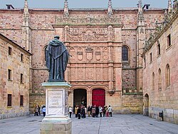 Fachada de la Universidad de Salamanca donde estudió Jiménez de Quesada