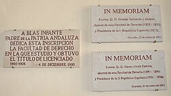 Placas conmemorativas en la Universidad de Granada