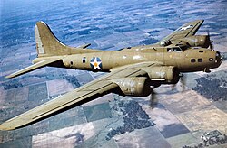 Boeing B-17E de la fuerza aérea estadounidense en vuelo