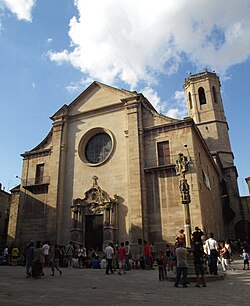 Iglesia de Santa María del Alba en la plaza Mayor