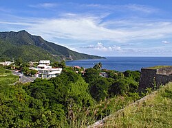Vista general de un entorno urbano en Basse-Terre