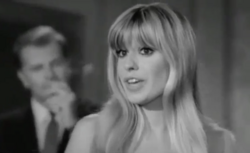 La cantante Luisa De Santis en una escena cinematográfica