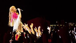 Florence Welch en la gira Dance Fever Tour
