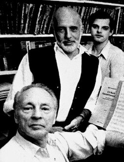 George Balanchine, Jerome Robbins y John Clifford en una imagen histórica