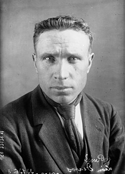 Fotografía oficial y datos biográficos de Léon Devos