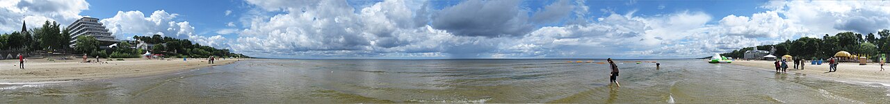 Vista panorámica de la playa de Jūrmala