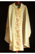Casulla de color blanco