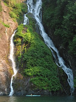 Catarata en los Misty Fjords