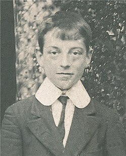 Rafael Alberti en el año 1910.