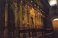 Interior de la Iglesia de San Lázaro