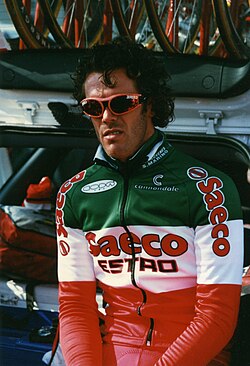 Mario Cipollini compitiendo en la París-Niza de 1997
