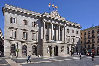Detalle arquitectónico del consistorio barcelonés