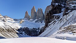 Laguna congelada en invierno