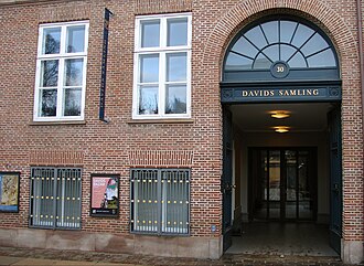 Fachada y entrada principal de la Colección David en Copenhague