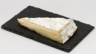 Queso Brie tradicional en rueda