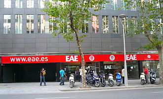Fachada de la escuela de negocios EAE Business School