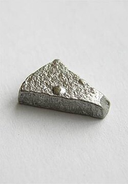 Muestra industrial de hierro de alta pureza