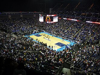 Vista interior del O2 Arena durante la celebración de un partido de baloncesto
