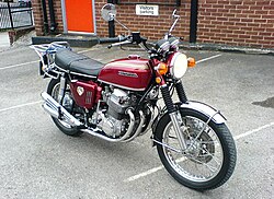Cuadro de doble cuna en una Honda CB750