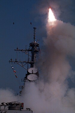 Lanzamiento de un misil de crucero Tomahawk