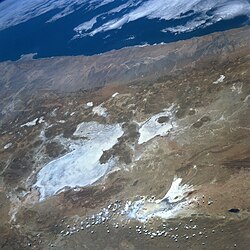 Imagen satelital de la NASA de los salares de Uyuni y Coipasa y el lago Poopó