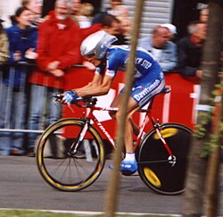 Virenque en una contrarreloj del Tour de Francia 2004