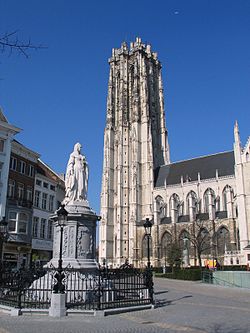 Estatua de Margarita de Austria en Malinas