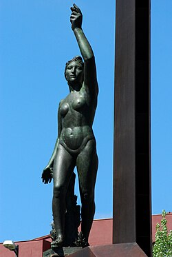 Figura de bronce de La República