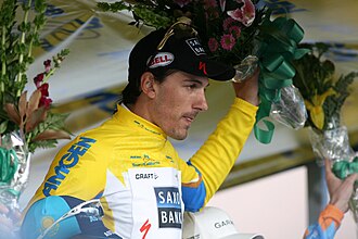 Ciclista con el maillot característico del Tour de California
