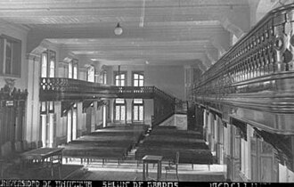 Fotografía del Paraninfo del Edificio San Ignacio de la Universidad de Antioquia tomada por Melitón Rodríguez en 1920