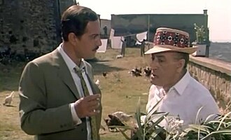 Nino Manfredi y Totò en una escena cinematográfica
