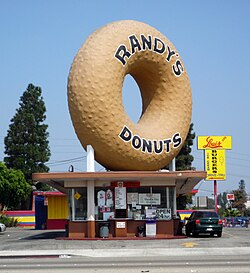 Randy's Donuts en Inglewood, cerca de la Interestatal 405