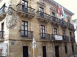 Fachada del Ayuntamiento de Ermua