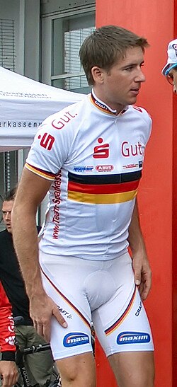 Fotografía de perfil de Dirk Müller