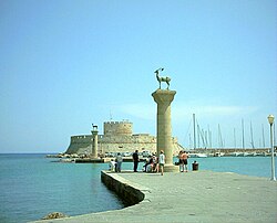Vista panorámica del puerto de Rodas