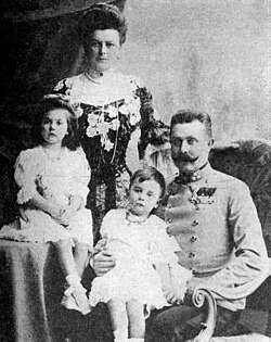 Archiduque Francisco Fernando con su familia