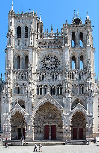 Vista exterior de la Catedral de Amiens