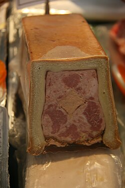 Pâté en croûte.