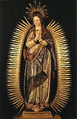 Escultura de la Inmaculada Concepción atribuida a Gregorio Fernández en la concatedral de Santa María de la Redonda.