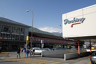 Fachada de la estación de Sion
