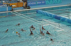 Partido de waterpolo en los Juegos Olímpicos de Atenas 2004